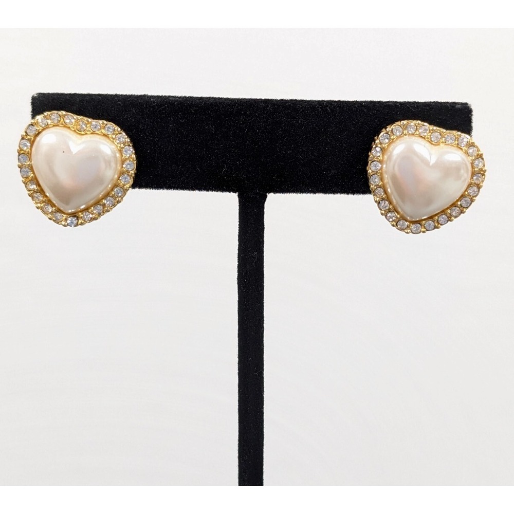 Faux Pearl Heart Crystal Halo Stud Earringsโ Coquette Retro